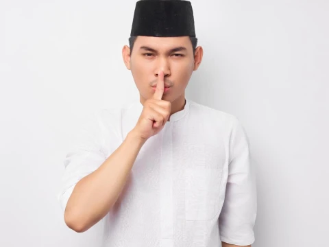 Khutbah Jumat: Bahaya Sifat Tamak dan Cara Menjaga Hati darinya