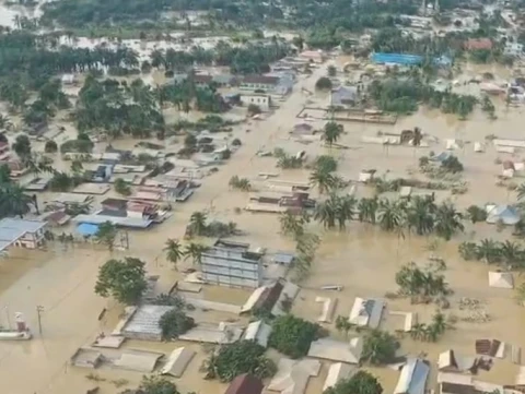 Darurat Kemanusiaan di Aceh Tamiang: Jenazah Diangkut Becak, Warga Minim Logistik hingga Minum Air Banjir