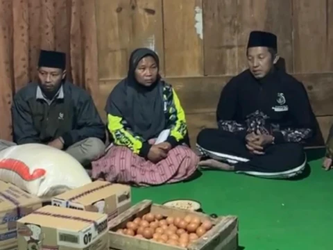 Anggota Banser Wafat Selepas Tugas di Muktamar, Ketum GP Ansor Takziah dan Beri Santunan