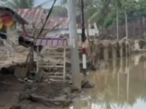 Akses Utama di Pidie Jaya Aceh Masih Terputus