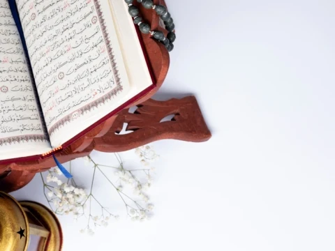 Tafsir Surat Al-Kautsar: Anugerah Tak Terbatas untuk Rasulullah saw