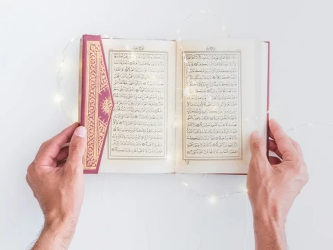 Siapa yang Memberi Nama-Nama Surat dalam Al-Qur’an