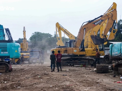 Pekerjaan Berat Teknisi Alat Berat