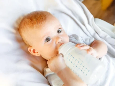 Bukan Kopi, Berikut Alternatif Pengganti Susu untuk Bayi