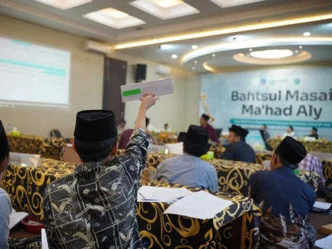Kitab Kontemporer Dapat Menjadi Rujukan Bahtsul Masail Selama Sesuai Metodologi Empat Mazhab