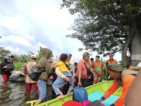 Gerak Cepat Tim NU Peduli Tangani Banjir di Kudus, Galang Donasi Bantu Warga Terdampak