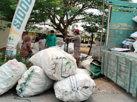 Ubah Sampah Jadi Berkah, Warga Sidomulyo Kembangkan Bank Sampah dan Tabungan Emas