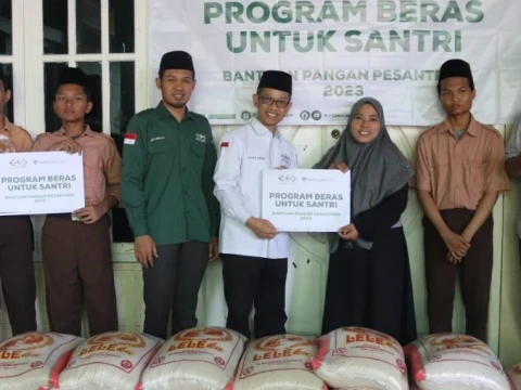 Meriahkan Hari Santri, LAZISNU Salurkan Bantuan Beras untuk Pesantren di 4 Kabupaten di Jatim