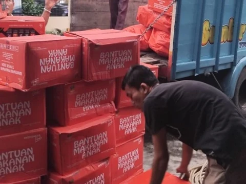 Kemensos Salurkan Bantuan Rp346,7 Juta untuk Korban Longsor di Kabupaten Karo