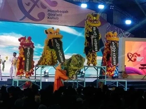 Barongsai dan Pencak Buat Ratusan Pasang Mata Kagum Berdecak