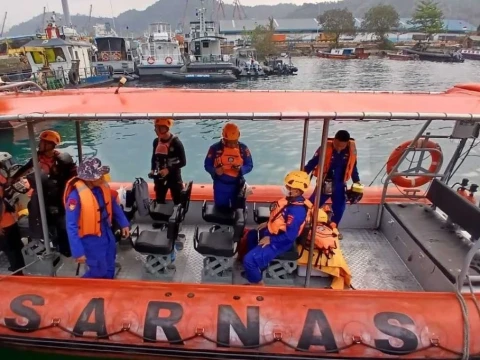 Hari Kedua, Tim SAR Perluas Pencarian Wartawan dan Tiga Kru yang Hilang Kontak di Selat Sunda