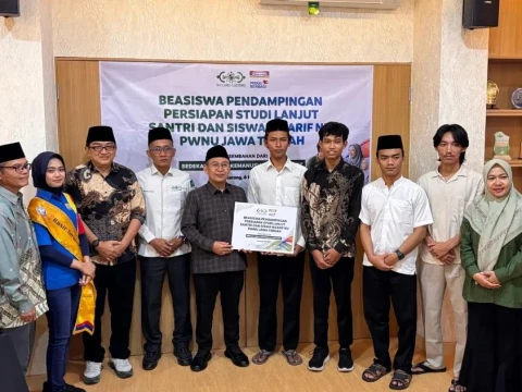 Program Keluarga Unggul NU Care-LAZISNU Bekali Santri Jateng Studi di Kampus International