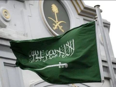 Arab Saudi Larang Warganya ke 16 Negara termasuk Indonesia, Ada Apa?