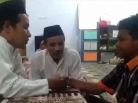 Mengenal Si Mungil David, Sosok Mualaf dan Santri