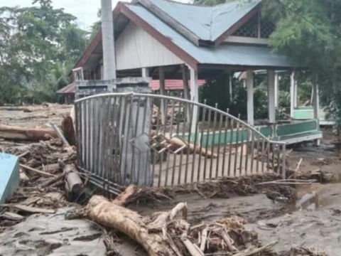 Hari Ke-5 Pasca-Banjir di Aceh: 443 Ribu Jiwa Mengungsi, 173 Orang Meninggal
