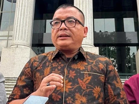 Denny Indrayana Nilai Gibran Semestinya Mundur jika Tak Lagi Penuhi Syarat Pendidikan