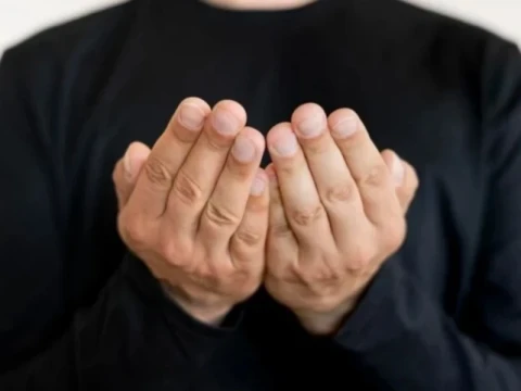 Ini Lafal Doa Setelah Mendengar Iqamah