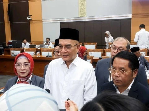 Panja Haji DPR Akui Pembahasan BPIH 2027 Alot, Tiket Pesawat dan Layanan Syarikah Jadi Ganjalan