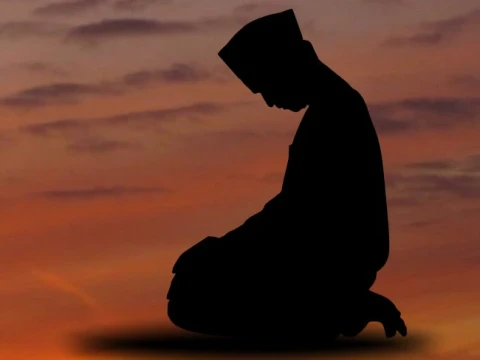 Hadapi Masalah Rumit, Bacalah Ijazah Amalan dari Rais PBNU