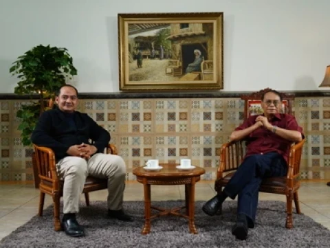 Saksikan Bincang Muktamar Ke-35 NU dalam Program Menjadi Indonesia Bersama Fachry Ali Malam Ini