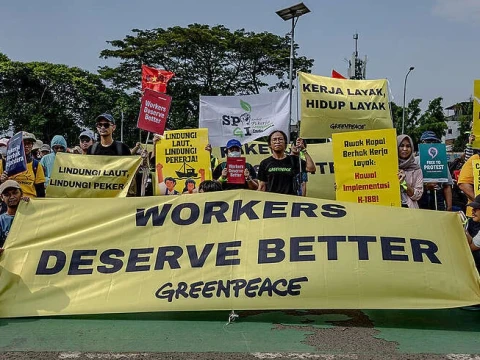 May Day 2026, Greenpeace Soroti Hak Pekerja di Tengah Krisis Iklim