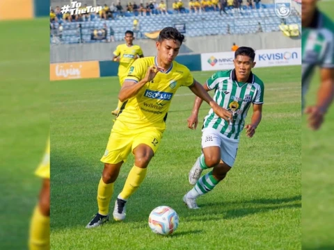 Laga Gresik United vs Deltras FC Berakhir Ricuh, PSSI Dinilai Tak Edukasi Suporter dan Aparat Keamanan