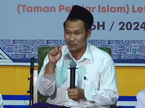 Gus Baha Jelaskan Kecerdasan Kiai Bisri Mustofa Tulis Tafsir Al-Ibriz