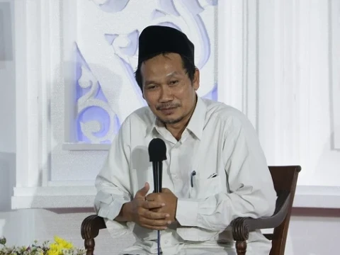 Untuk Perempuan, Hati-Hati Berlaku Sopan dan Lemah Lembut di Depan Lelaki, Ini Tuntunan Gus Baha