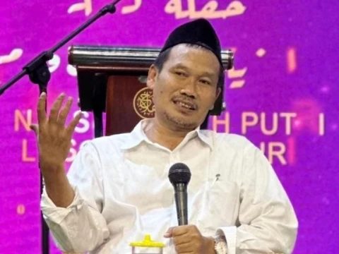 Gus Baha Bagikan Tips Bisa Berangkat Haji dengan Murah