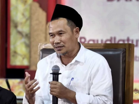 Haul Masyayikh Rembang, Gus Baha: Memuliakan Orang Alim Itu dengan Mengkaji Karyanya