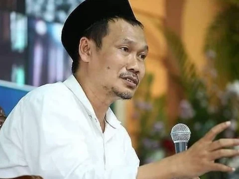 Gus Baha Berikan Amalan Penghapus Dosa di Malam Tahun Baru Islam