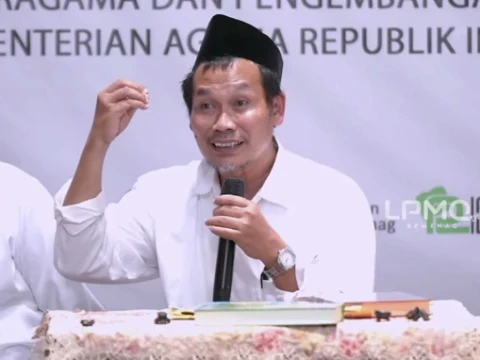 Gus Baha Jelaskan Pandangan Fiqih tentang Penyediaan Al-Qur’an Bahasa Isyarat