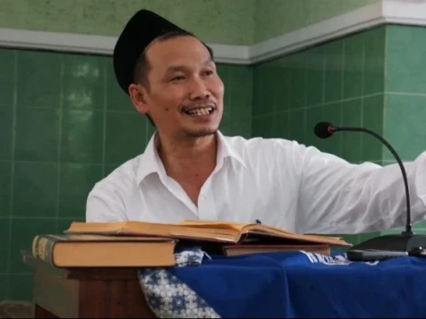 Pentingnya Baca Banyak Tafsir Sebelum Artikan Al-Qur'an menurut Gus Baha