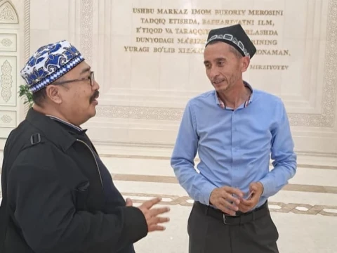 Ziarah ke Makam Imam Bukhari, Gus Fahrur Kenang Jasa Bung Karno