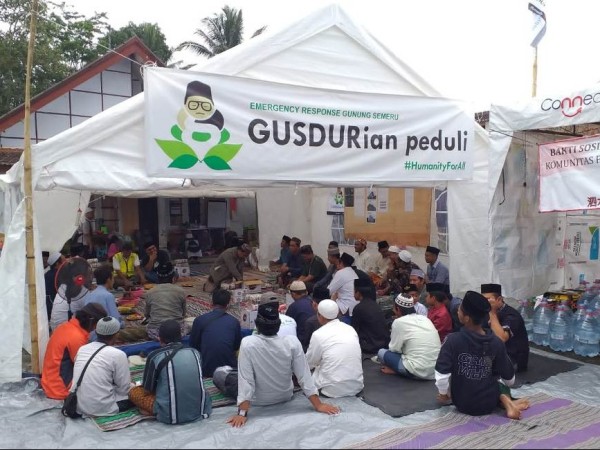 Beri Dukungan Moral, Gusdurian Peduli Gelar Doa Bersama dengan Warga Terdampak Erupsi Semeru