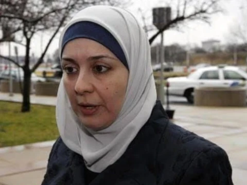 Perempuan Suriah Ini Jadi Hakim Berjilbab Pertama di Pengadilan Amerika