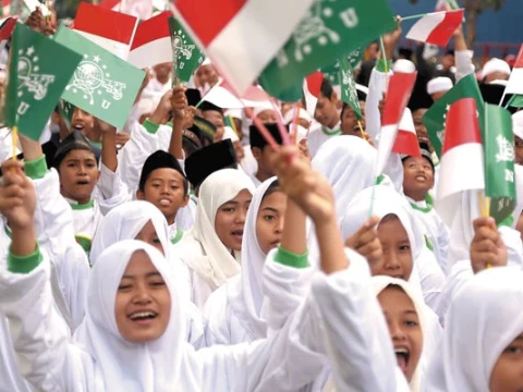 Jalan Santai Hari Santri 2023 di Surabaya Berhadiah Utama 3 Paket Umroh, di Sini Daftarnya