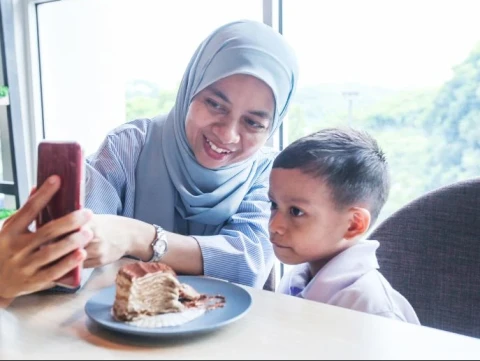 Anak Kecil di Kedai Kopi Dianggap Mengganggu: Antara Etika Islam dan Egoisme Orang Dewasa