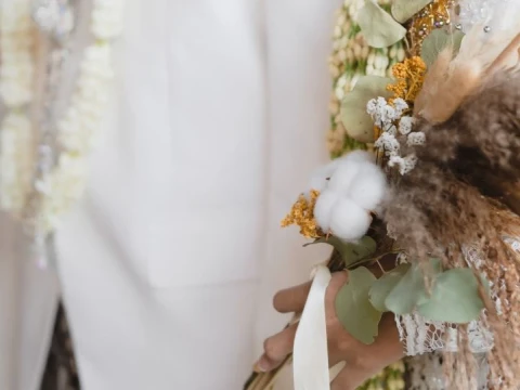 Tata Cara Shalat saat Dua Mempelai Berada di Panggung Pengantin