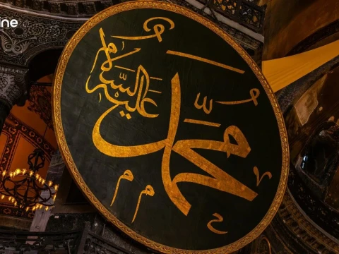 Jangan Berlarut dalam Kesedihan: Sisi Manusiawi Rasulullah dalam Surat Asy-Syu'ara Ayat 3