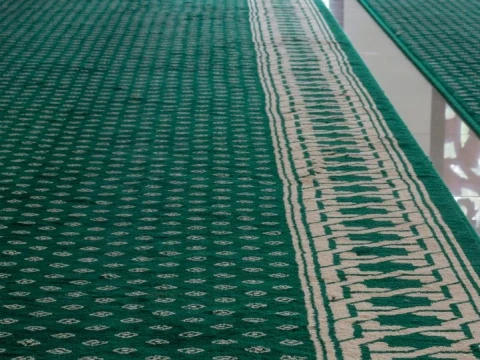 Karpet Masjid Terkena Najis, Apakah Cukup Dijemur?