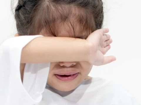 Siapa yang Wajib Menafkahi Anak Yatim Piatu?