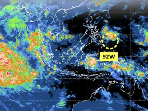 BMKG Ungkap Bibit Siklon 92W Picu Ancaman Cuaca Ekstrem Meluas di Indonesia