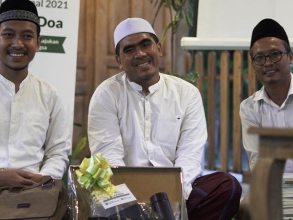 Kiat Majukan Kesejahteraan Bangsa Menurut Gus Ghofur Maimoen