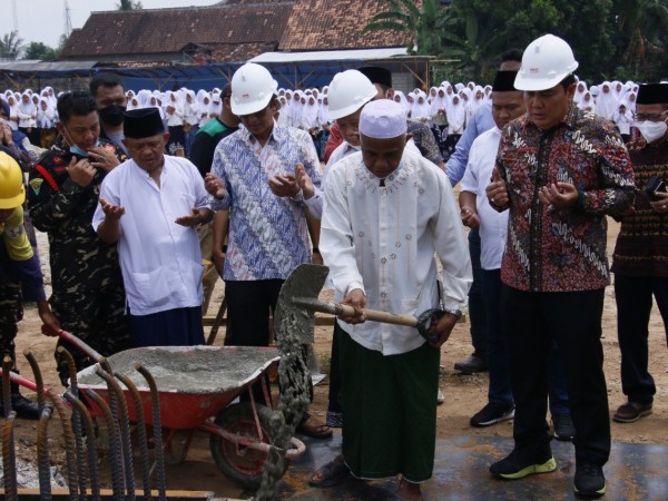 Pembangunan Aula Muktamar Ke-34 NU Diawali dengan Bacaan Barzanji