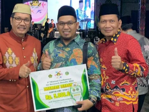 Angkat Bahtsul Masail NU, Disertasi Dosen IAIMNU Metro Lampung Ini Raih Penghargaan
