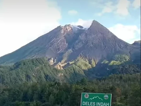 Beberapa Gunung Api di Indonesia Berpotensi Erupsi Bersamaan, Ini Penyebabnya