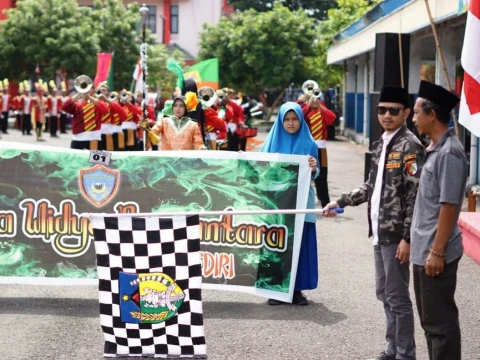 Baru Pertama, Puluhan Grup Drumben Meriahkan Hari Santri di Kediri