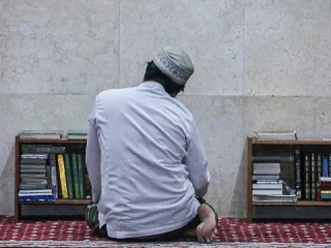 Yakin Shalat secara Genap, Tapi Diperingatkan Kurang Rakaat