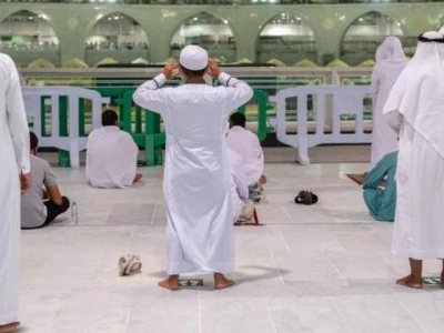 Pakaian Terbaik yang Dikenakan saat Masuk Masjid